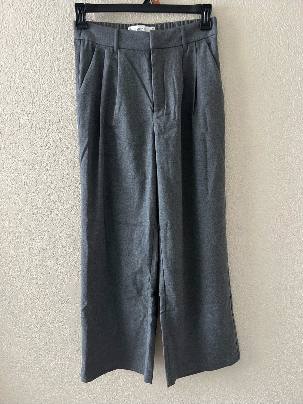 Hollister Gray Pleated Wide-Leg Dress Pants